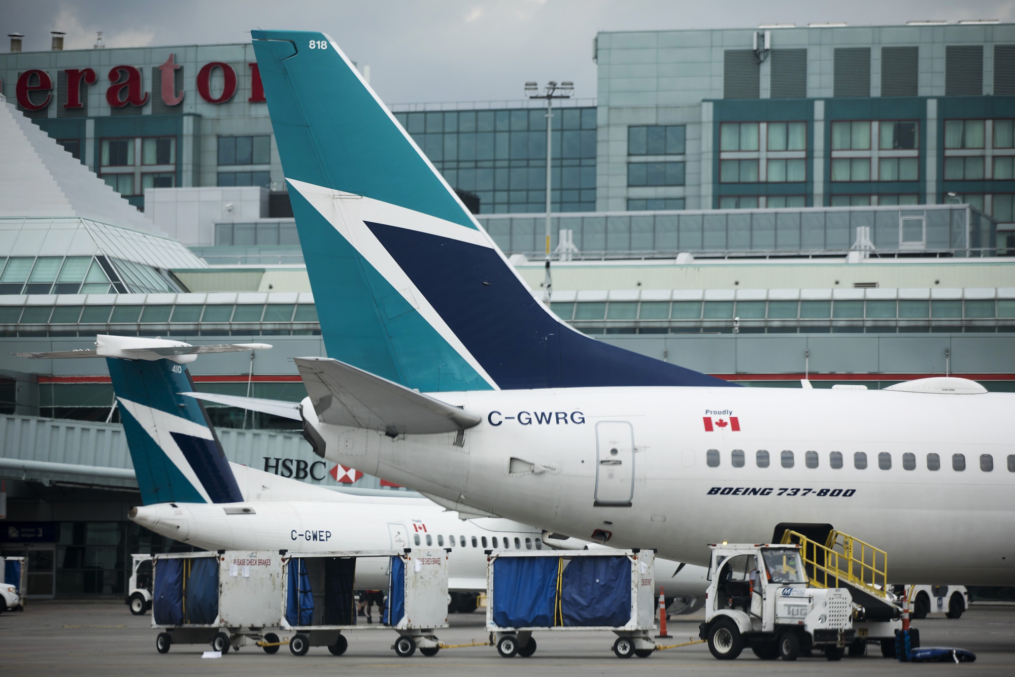 Air Canada Challenges Onex’s Takeover of Rival WestJet Bloomberg