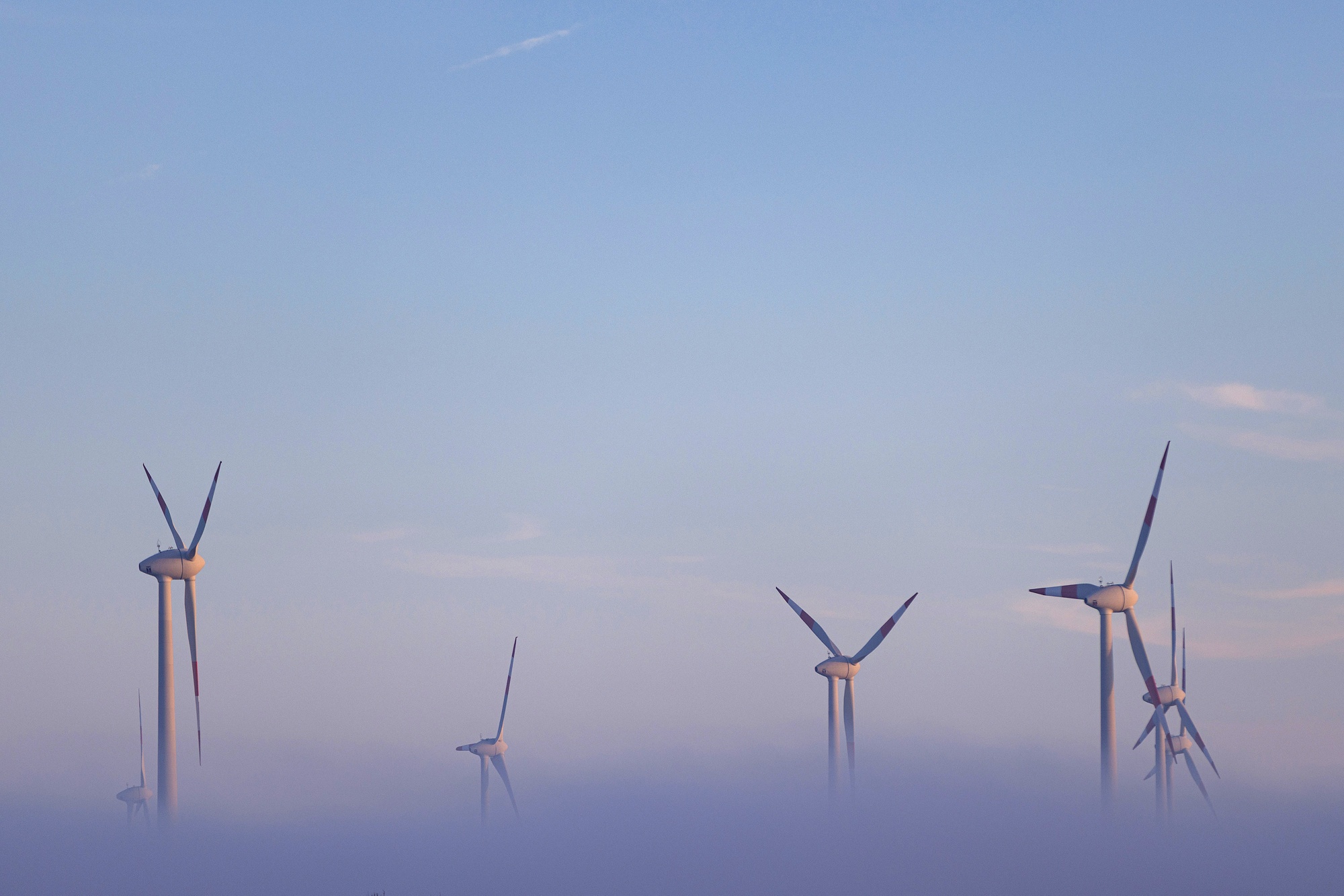 Spending on low-carbon technologies by oil and gas majors fell by more than a third over the past year. Photographer: Krisztian Bocsi/Bloomberg