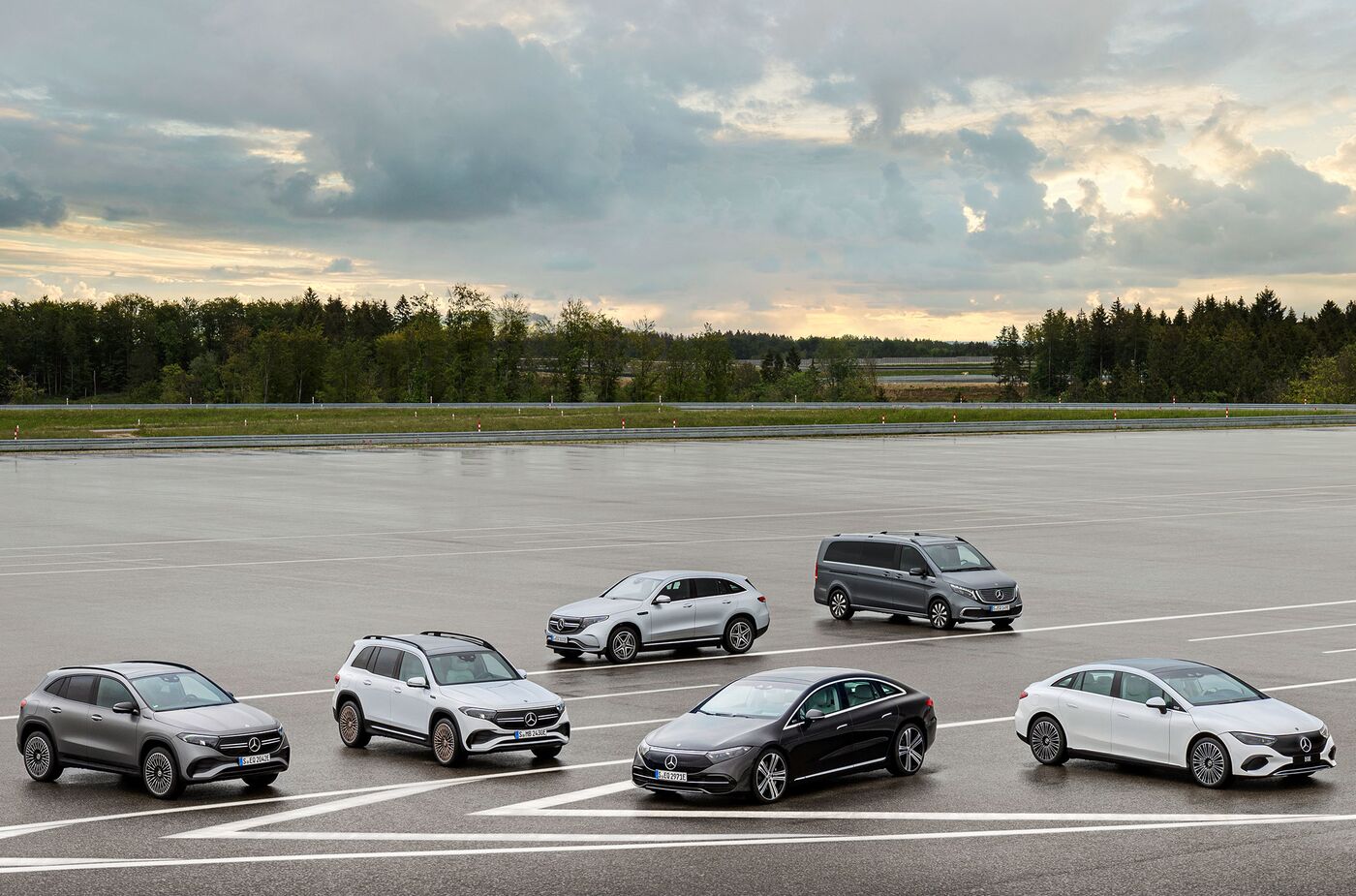 More Electric SUVs Are Now Eligible for US Tax Credits