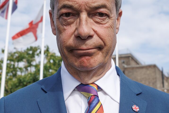 Nigel Farage Celebrates With New Reform Councillors In Havering