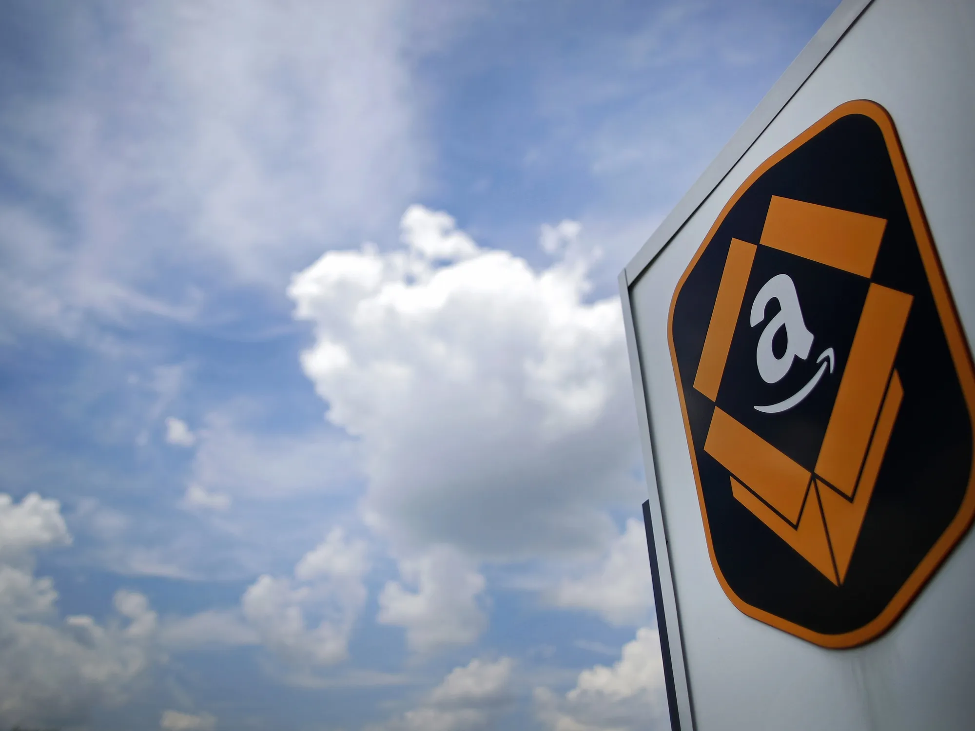 Inside An Amazon.com Fulfillment Center As Company Holds Giant Job Fairs