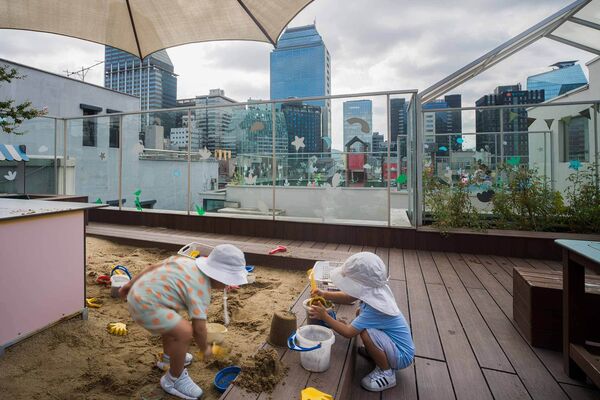 This Company Is Handing Workers $72,000 Baby Bonuses