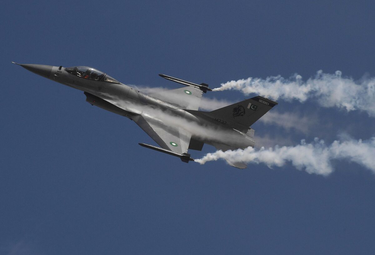 India Concerned Over Us Deal To Upgrade Pakistan S F 16 Fleet Bloomberg