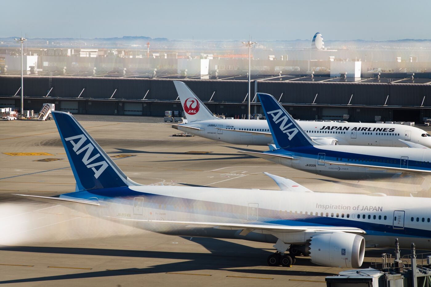 Operations at Haneda Airport Ahead of ANA and JAL Earnings