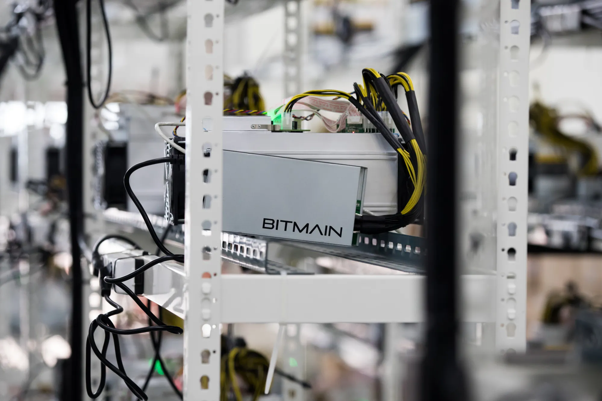 Bitmain IPO Filed In Hong Kong: Jihan Wu, Micree Zhan Open Books - Bloomberg