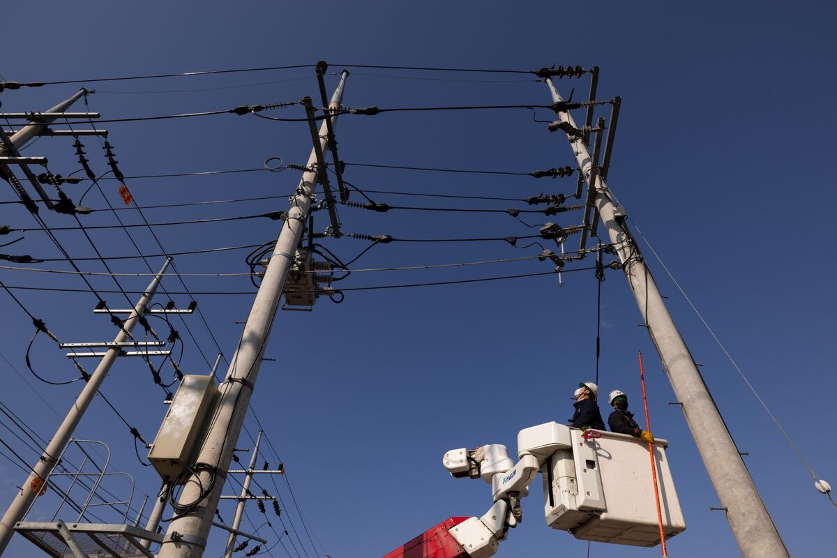 Indebted Utility Kepco Faces Smaller Price Hike As Korea Shields Consumers  - Bloomberg