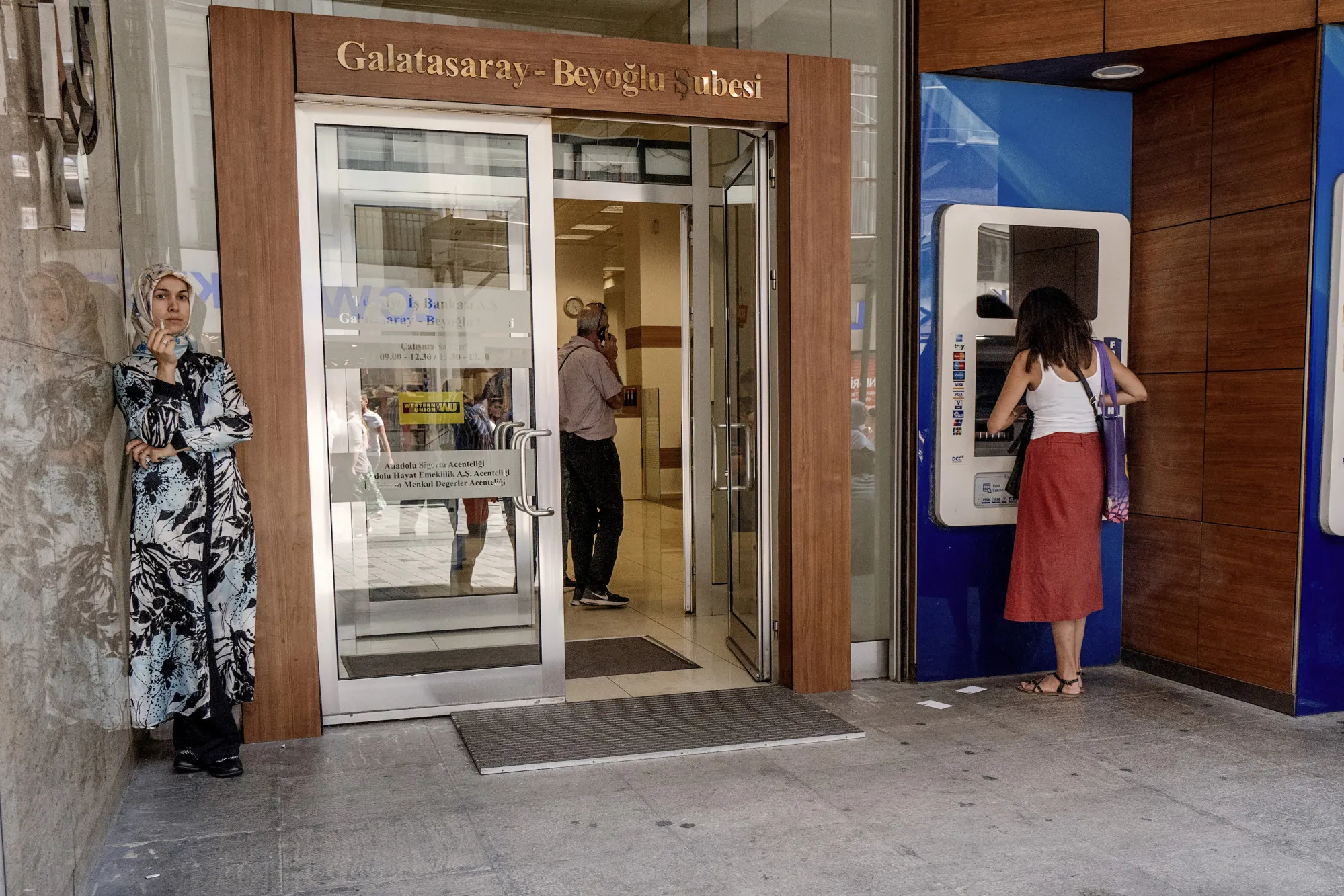 Turkey Takes First Steps To Bolster Banks Amid Lira's Decline