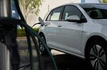 A Volkswagen e-Golf powers up at&nbsp;Shell Recharge Solutions in California on Jan. 29.&nbsp;