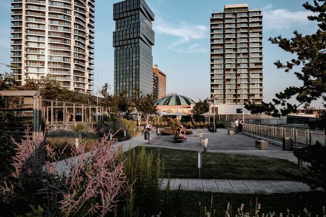 The rooftop garden of the Skyline Plaza mall.