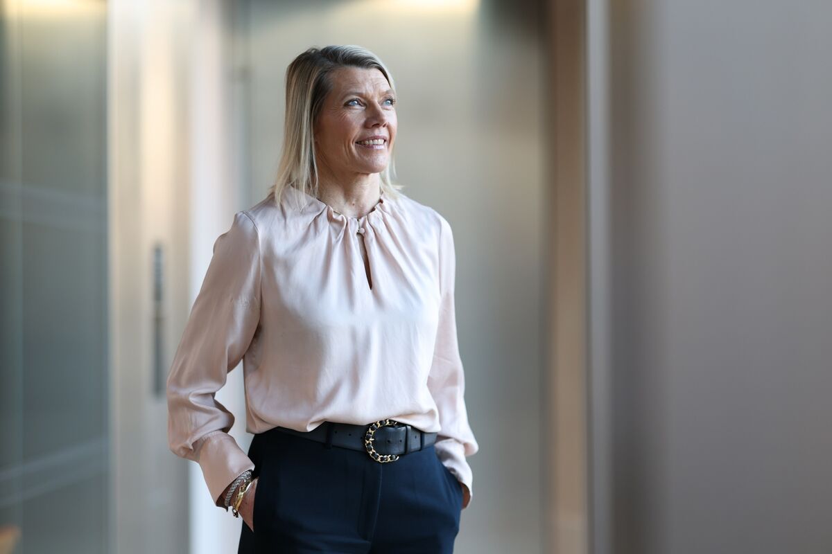Nordic Banks Lean on Fees as Loan Income Shrinks