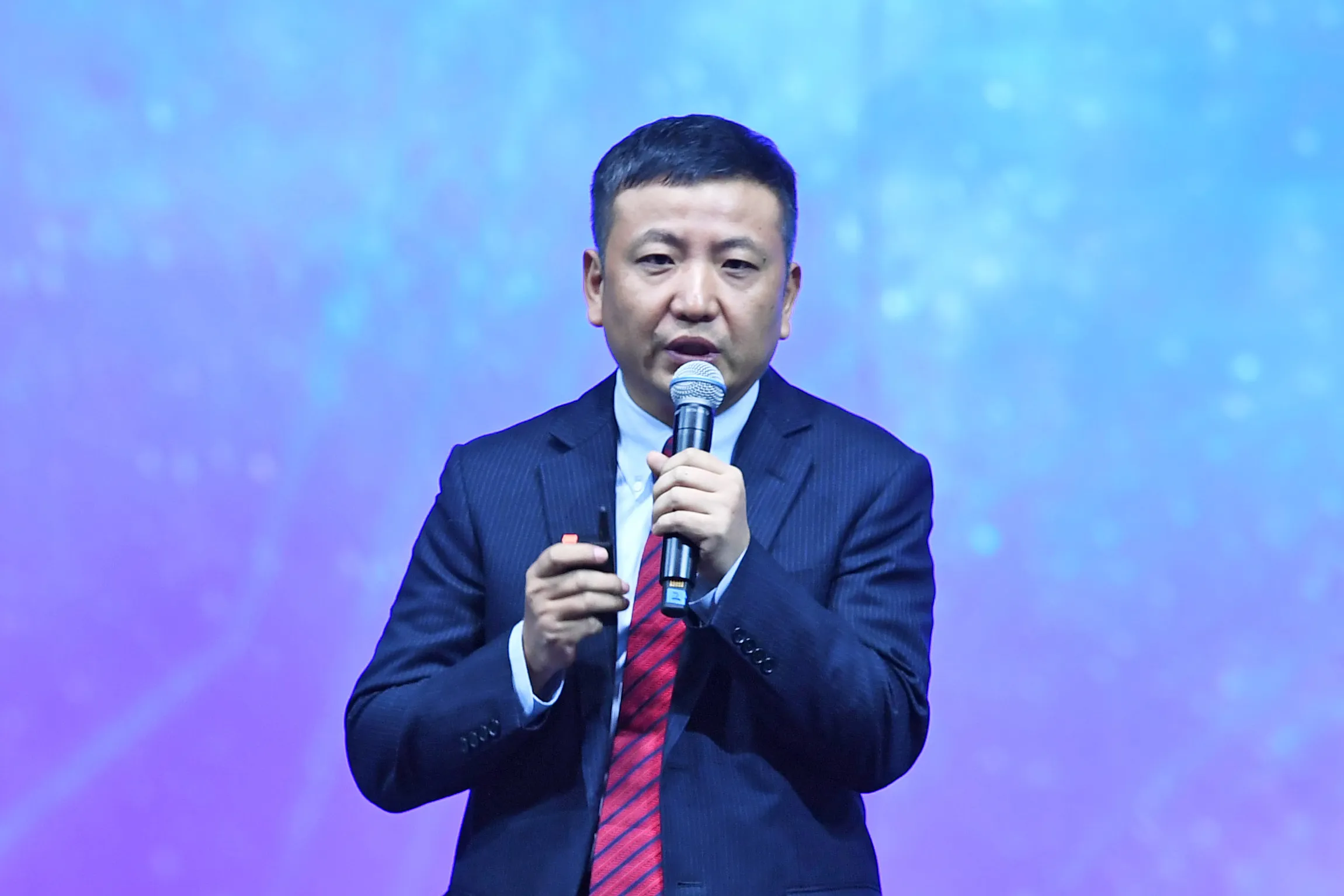 CXMT founder Zhu Yiming's fortune soars nearly 300% to $13.9 billion after Shanghai IPO; pledges $5.6 billion bonus to workers