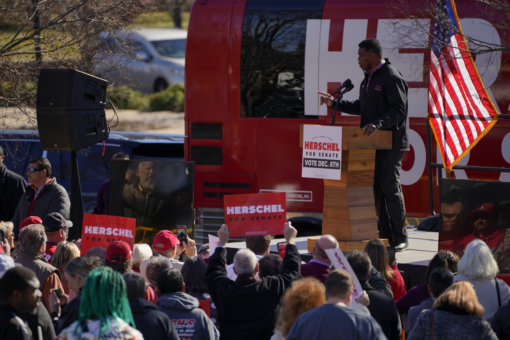 Will Herschel Walker's Football Fame Help Him Win Georgia Senate Runoff? -  Bloomberg