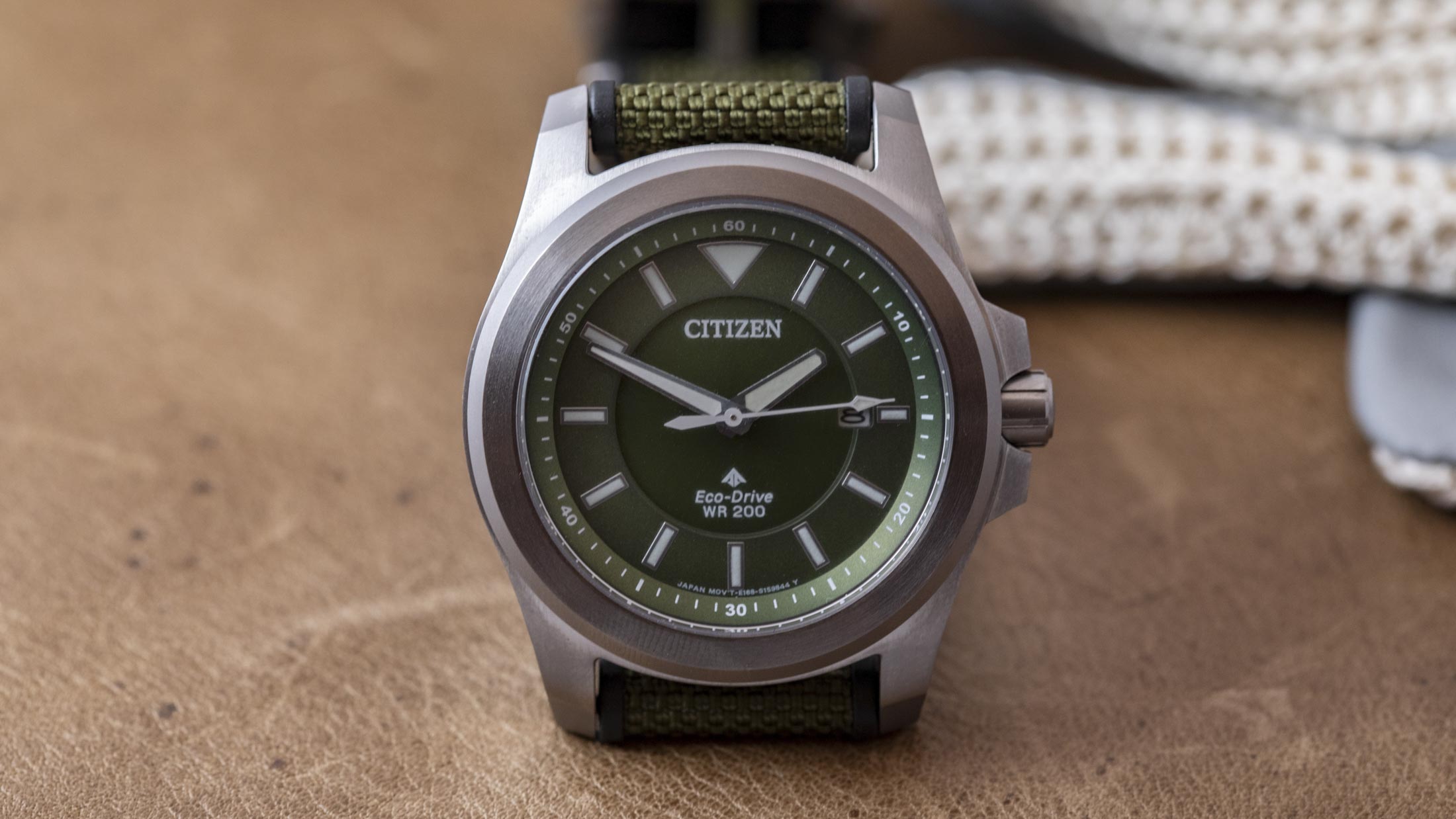 This Might Be the Ultimate Set-It-and-Forget-It Wristwatch - Bloomberg