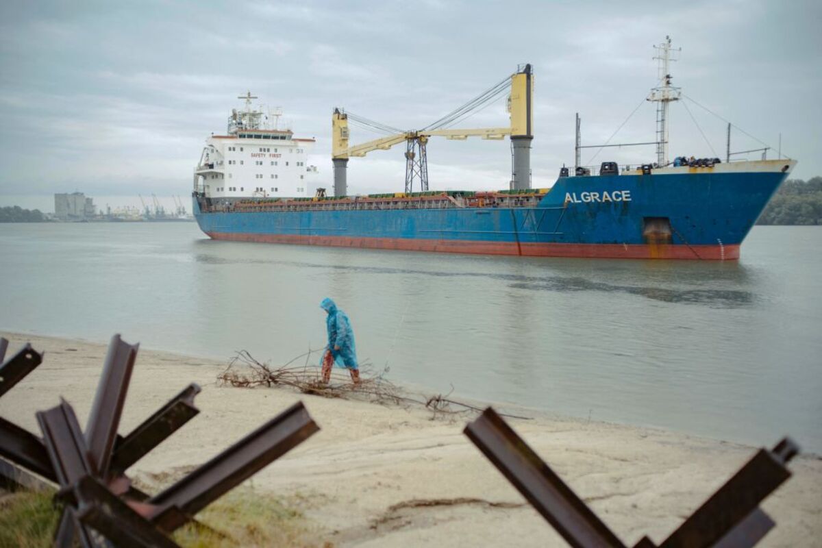 bloomberg.com - Eleanor Thornber - What the Surge in Black Sea Attacks Means for Food Prices