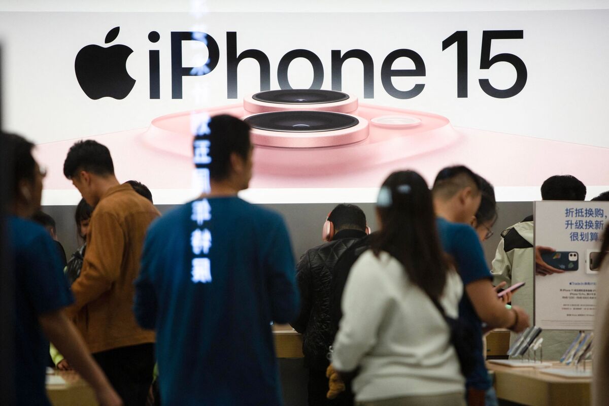 Microsoft Mandates iPhones for Employees in China: A New Security Measure Amidst Tech Tensions