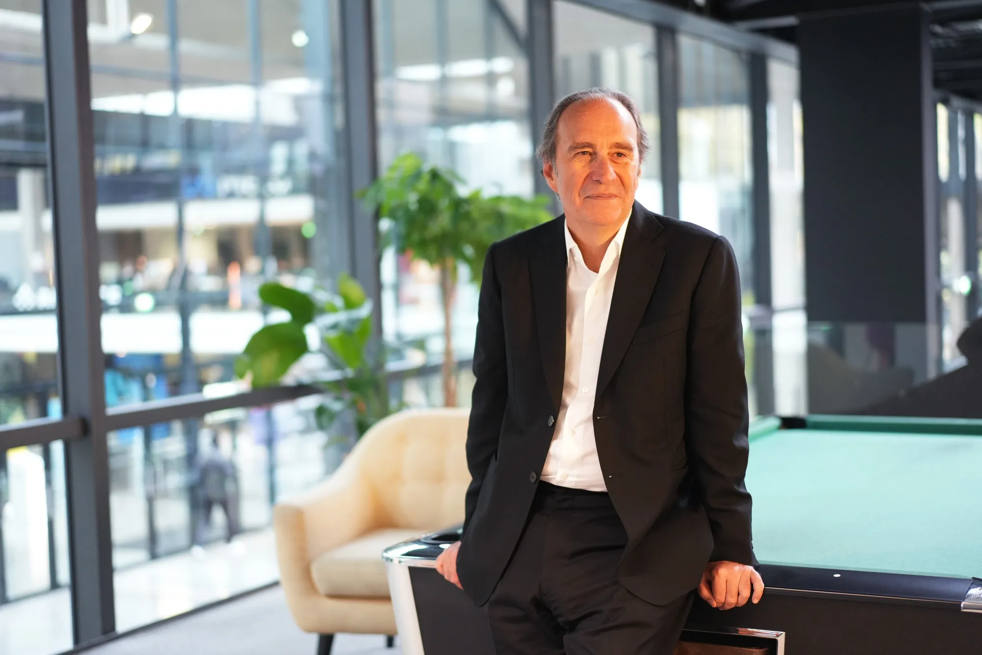 Niel's $6 Billion Vodafone Deal Expands Global Telecom Empire - Bloomberg