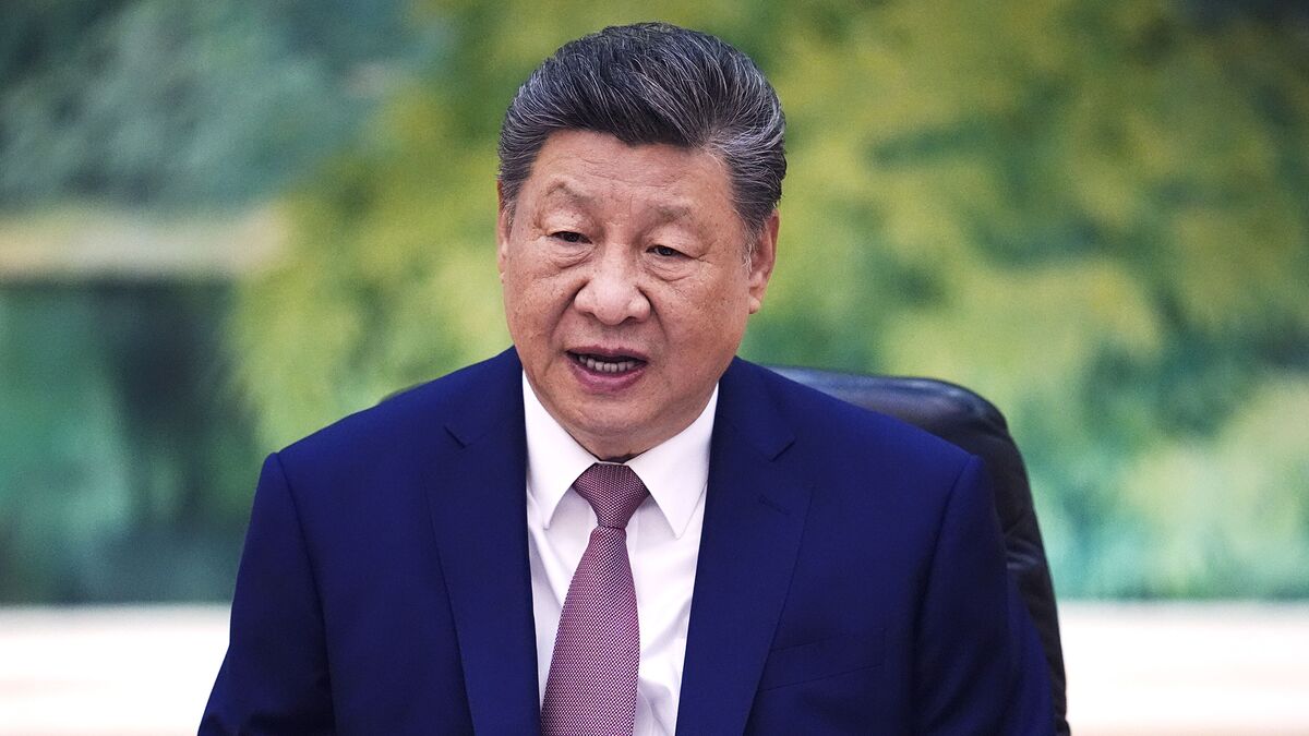 Xi Replaces Anti-Corruption Leader in Purge of China’s Army