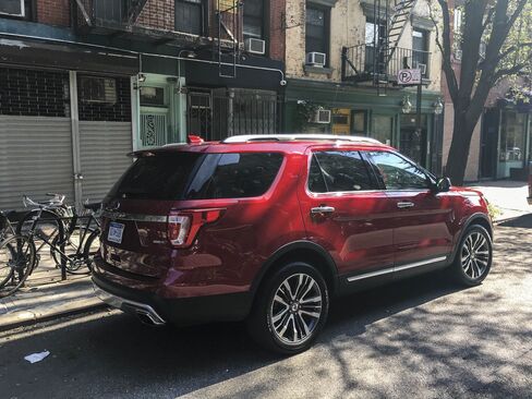 The power automatic trunk and rear-folding seats make using the Ford Explorer Platinum easy and practical for daily use.