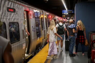 NY’s Long Island Rail Road Workers Authorize Potential Strike