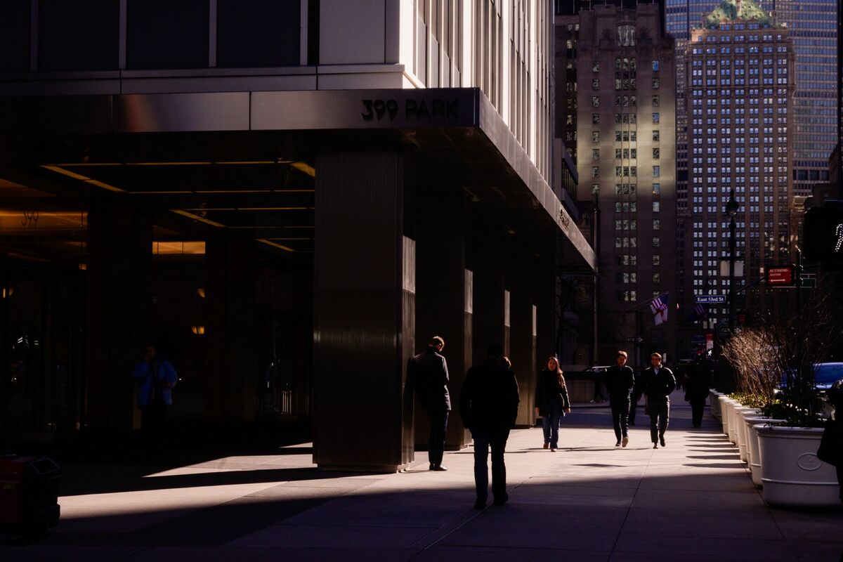 assets.bwbx.io image