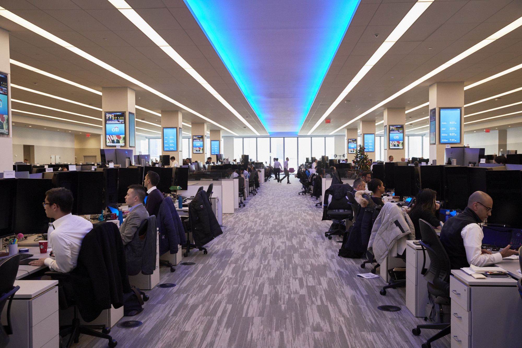 Employees work on the trading floor at Citigroup&nbsp;headquarters in New York.
