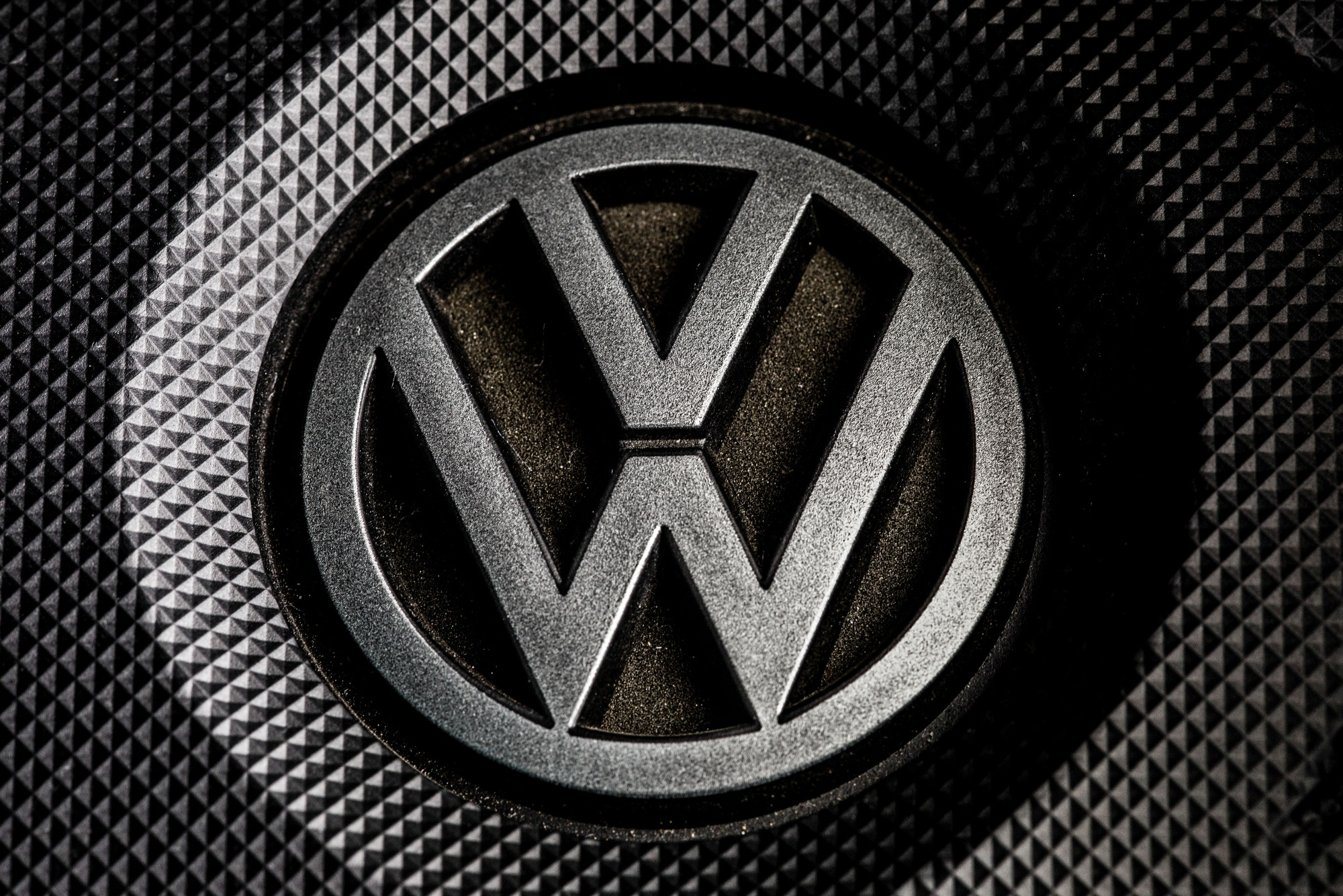 Volkswagen Charged With Diesel Emissions Deceit as France Chases Carmakers  - Bloomberg