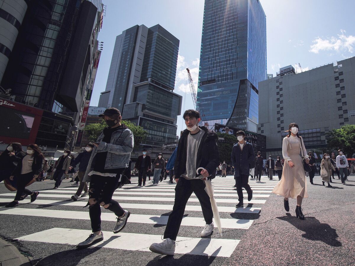 ブルームバーグのニュース記事「東京で843人感染、３カ月ぶり高水準－３回目の緊急事態宣言へ」の画像