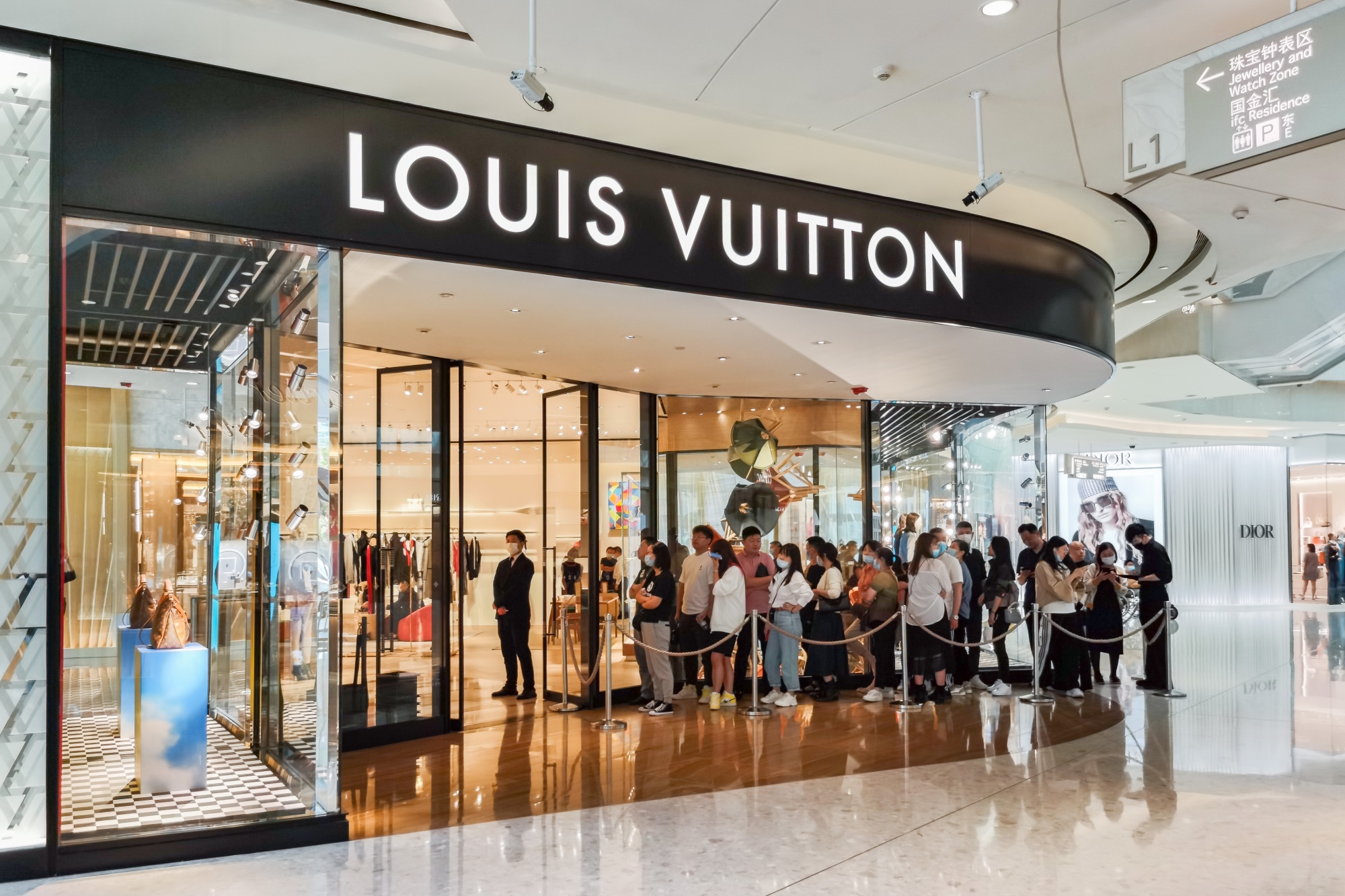 Asia luxury market: Are big brands Louis Vuitton, Dior picking Japan, South  Korea over China?