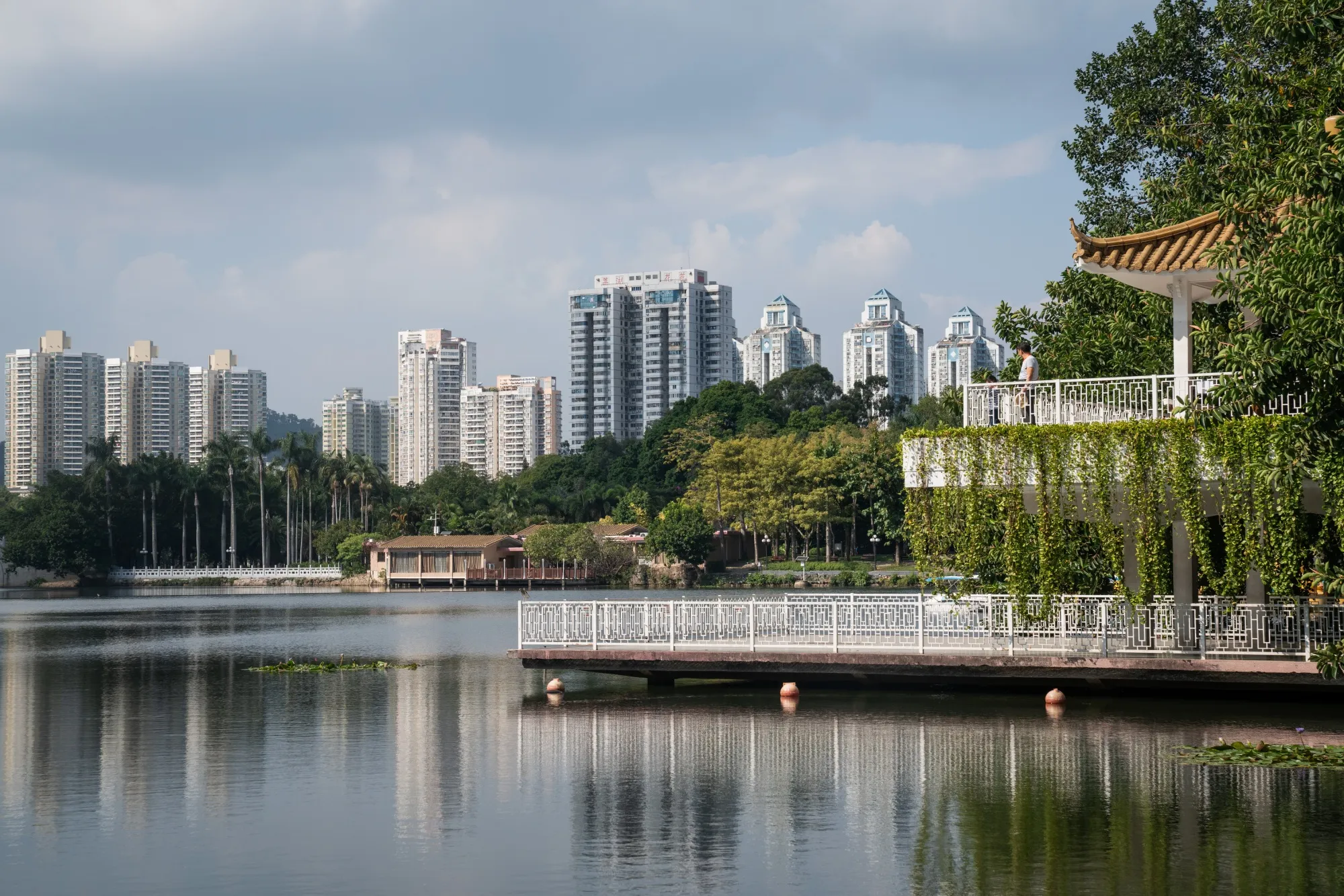 Views of Shenzhen As China’s Li Sees Economy Returning to 'Proper' Range Next Year