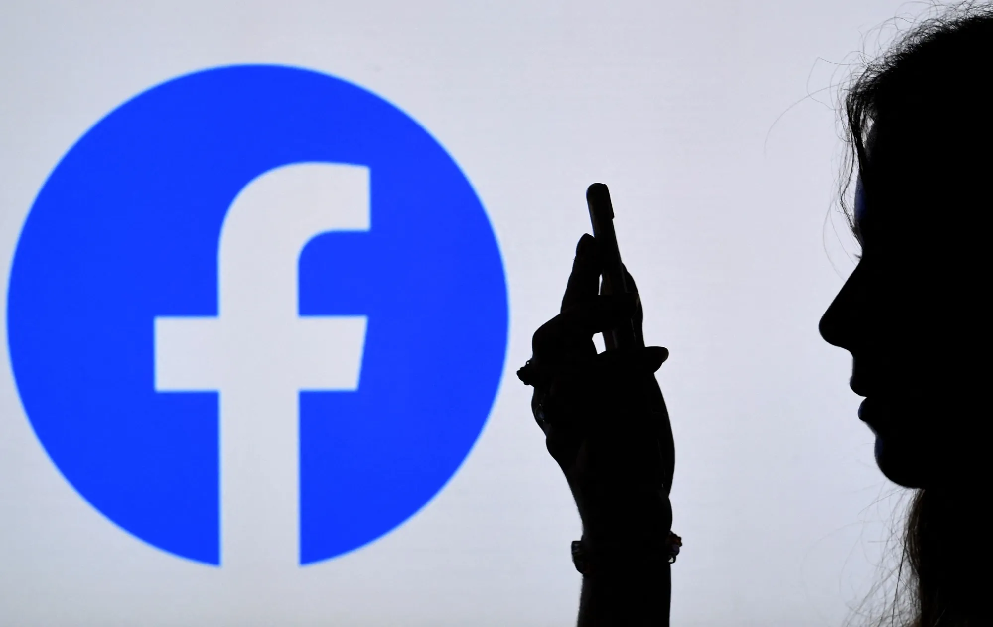 Facebook Documents Leak Usher an Age of Uncertainty For Investors -  Bloomberg