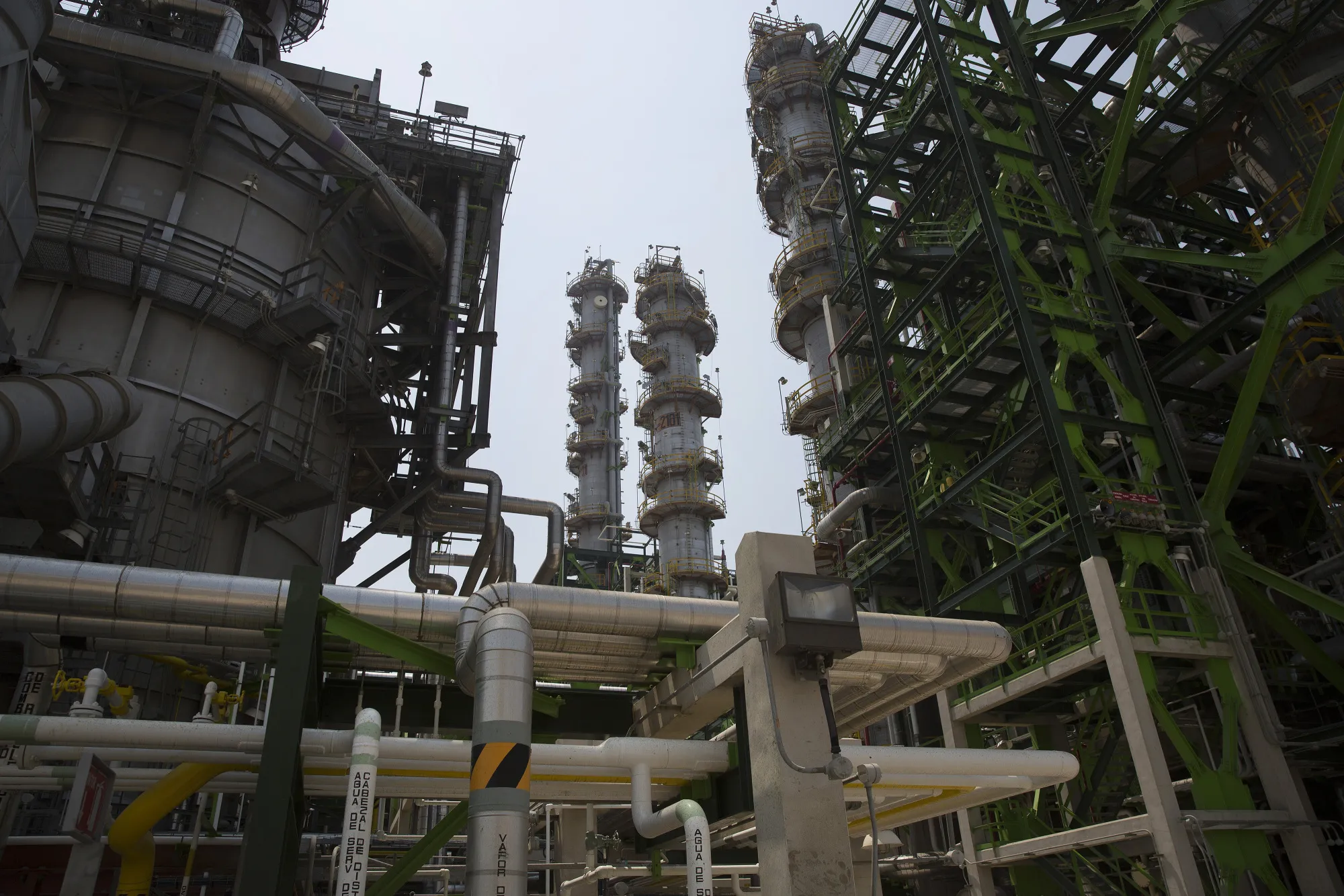 Pemex’s Houston-Area Refinery Chemical Leak Leaves 2 Dead, Several ...