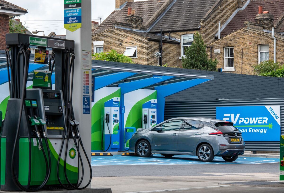 Diesel car outlet charging station