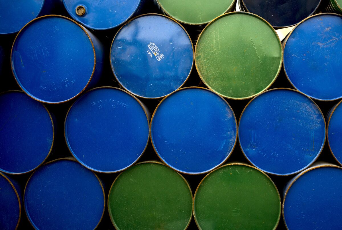 Giá dầu trên đà ghi nhận mức giảm mạnh trước cuộc họp OPEC+