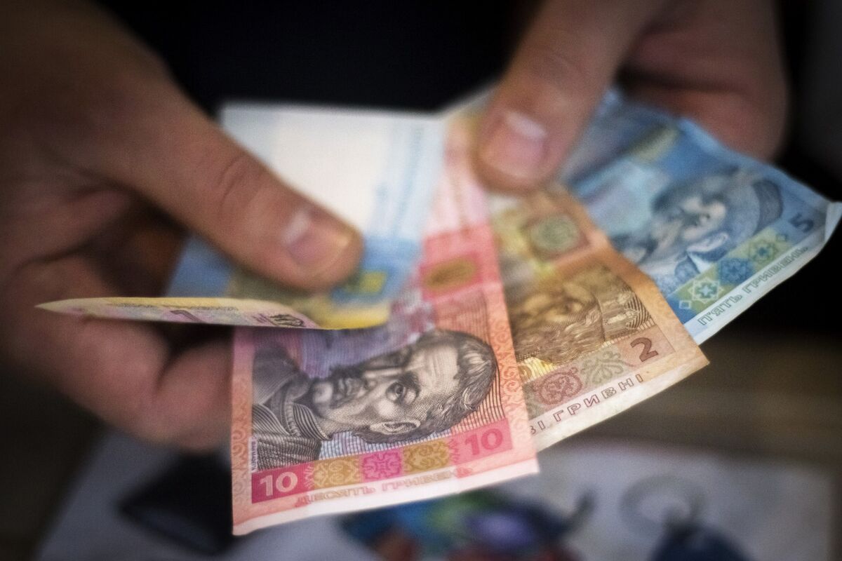 USD UAH Ukraine Unfreezes Hryvnia Exchange Rate To Help Economy usd-uah-ukraine-unfreezes-hryvnia-exchange-rate-to-help-economy