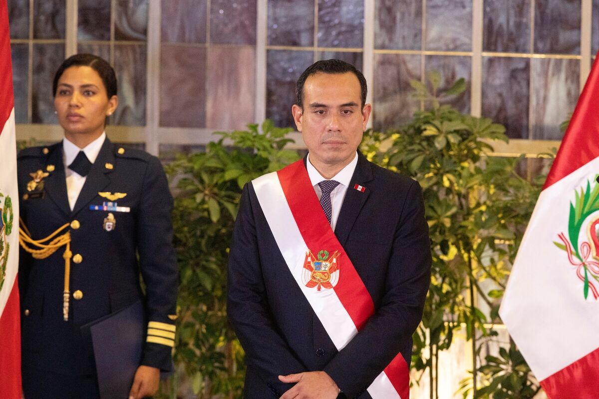 Peru Left-Wing Lawmakers File Motion to Oust New President Jeri