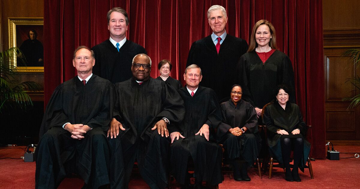 Supreme Court Conservative Justices Loom Over New Term - Bloomberg