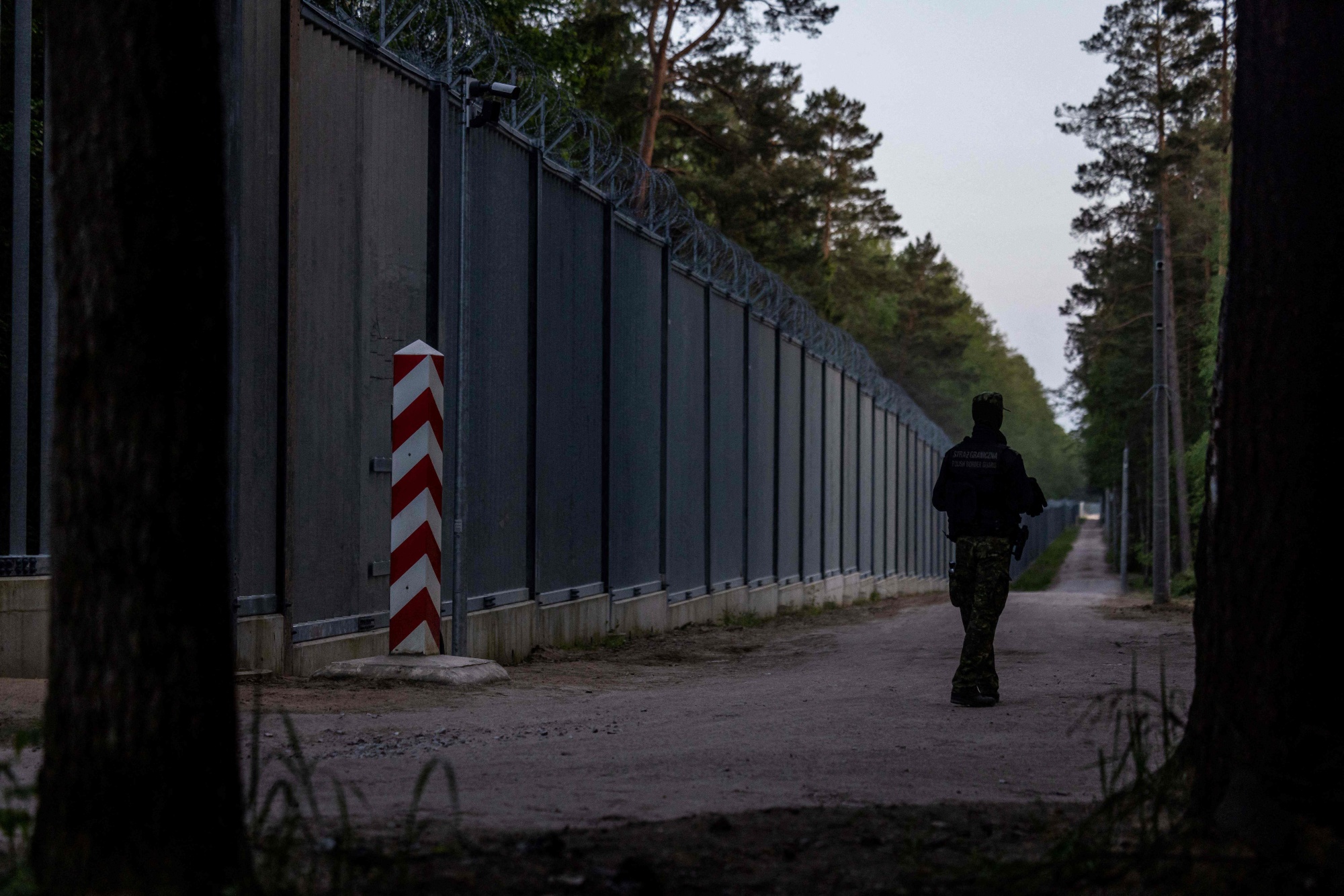 Poland Sends Troops To Belarus Border After Airspace Breach - Bloomberg