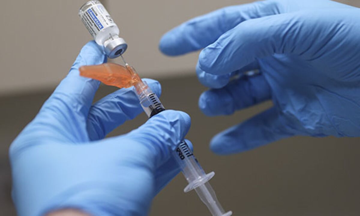 新型コロナ ｊ ｊ製ワクチン使用中断長引く恐れ タイ休校措置へ Bloomberg