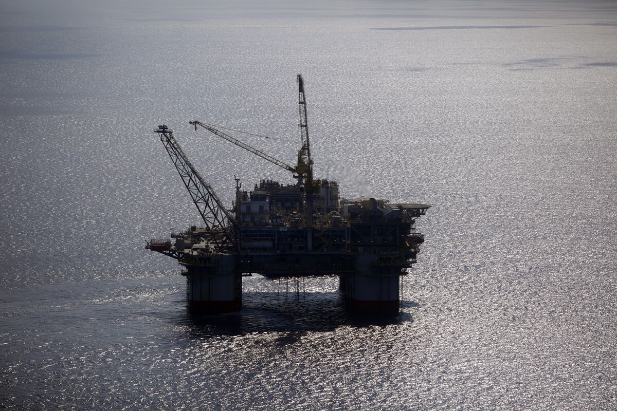 Biden Ordered to Sell Gulf Of Mexico Oil Leases Next Month - Bloomberg