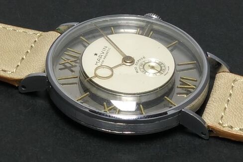 You can see just how much visual depth this execution gives the watch.