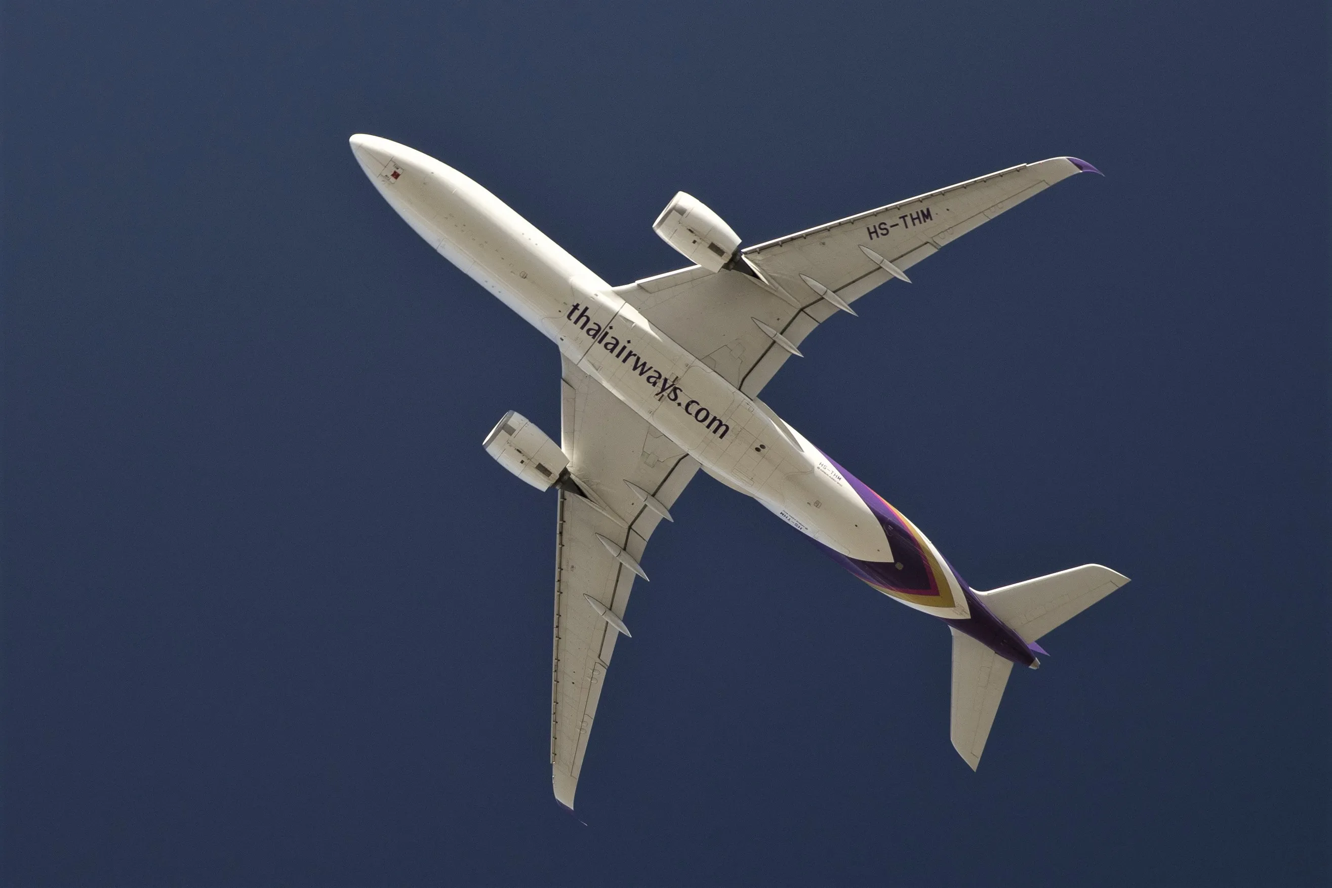 The airline sees&nbsp;strong bookings&nbsp;in the second quarter.