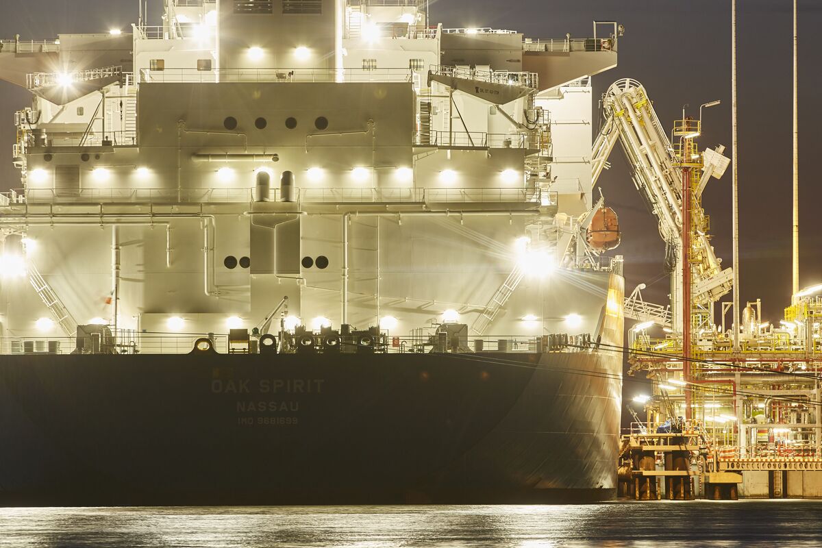 lng-news-a-global-natural-gas-market-is-starting-to-emerge-bloomberg