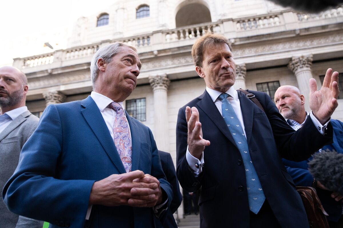 Reform UK's Farage, Tice Sue National Crime Agency Over Alleged Data Leak - Bloomberg