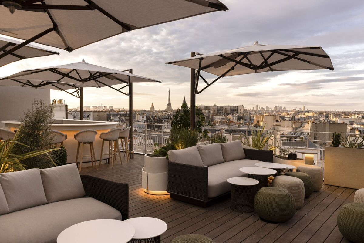 Best Luxury Hotels In Paris Under $550 a Night - Bloomberg