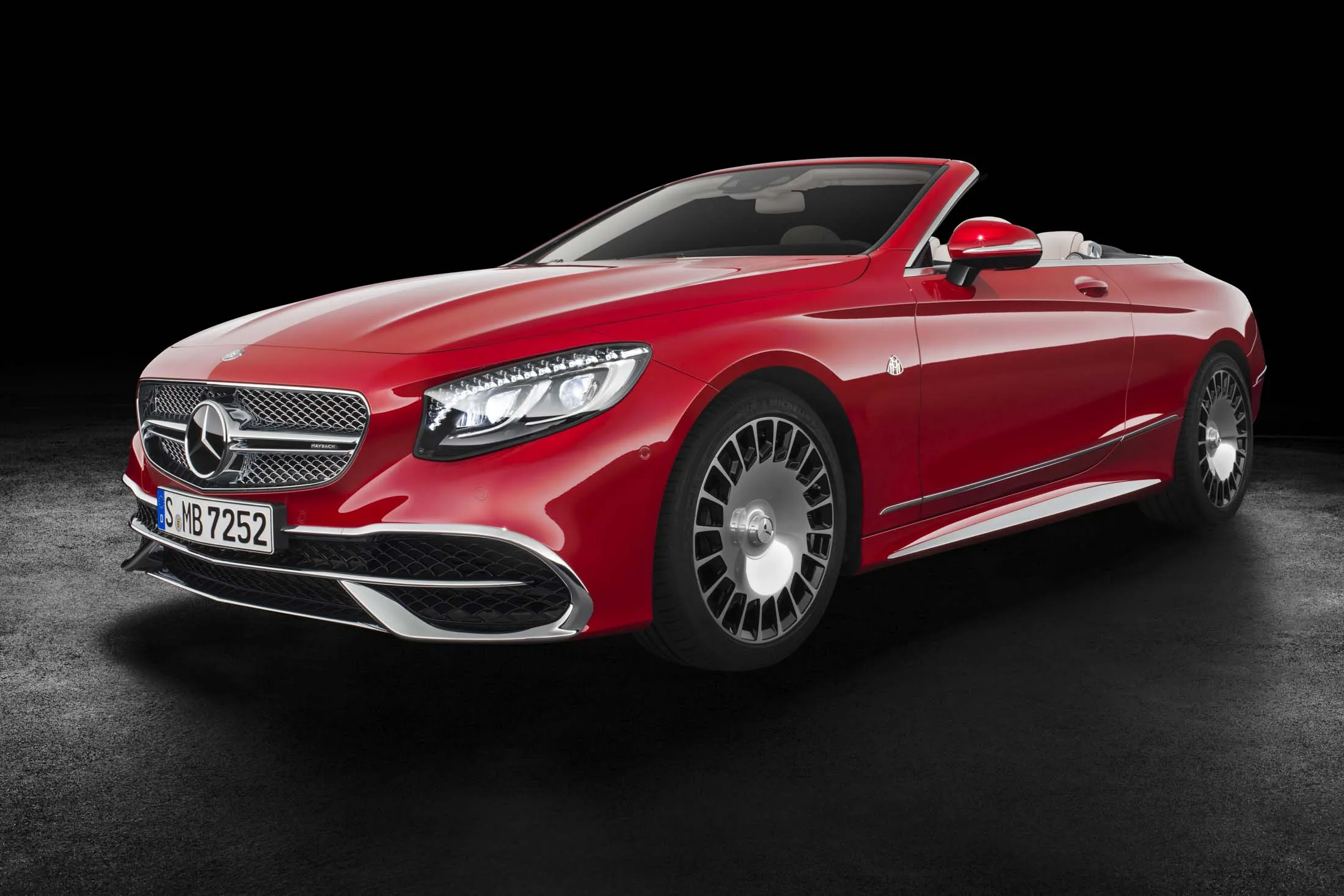 Mercedes-Maybach S650 Cabriolet.
