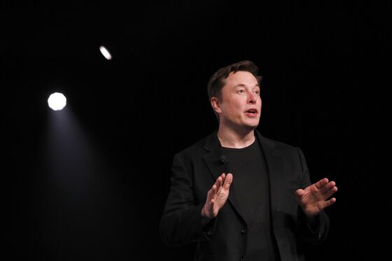 Elon Musk Makes $500 Billion Autonomy Pitch to Investors