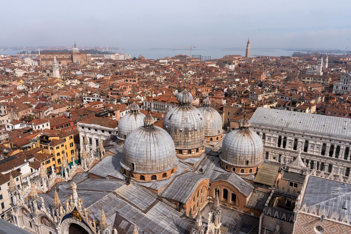 Meloni’s Fiscal Restraint in Italy Is Set to Endure, DBRS Says