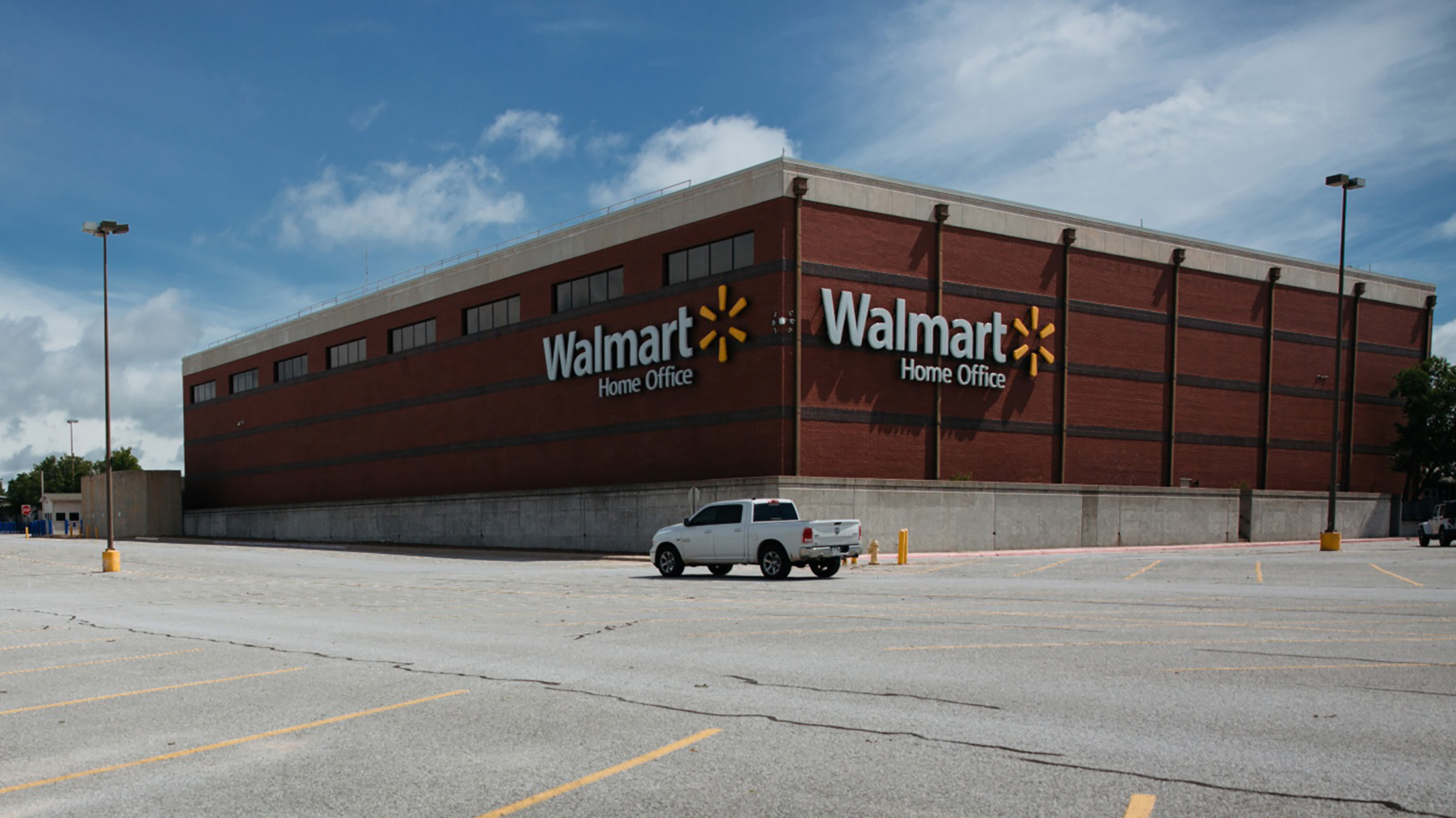 Walmart Plans November Return to Work for Corporate Staff Bloomberg