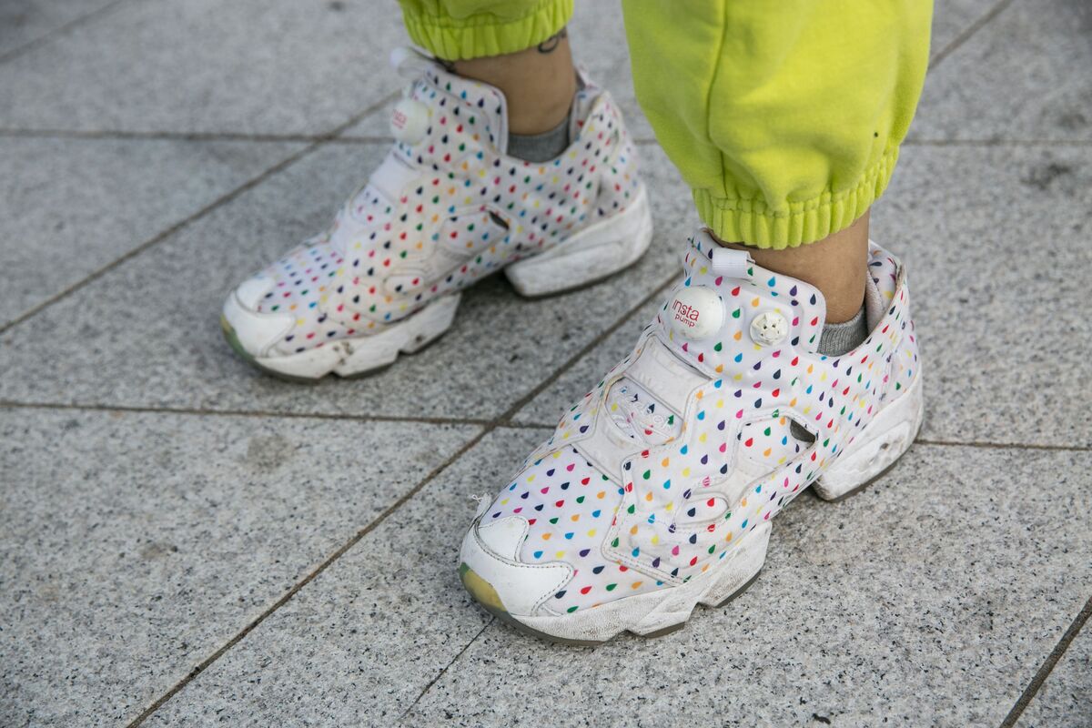 foredrag analyse gå i stå Adidas Bet on the Rebirth of Retro Reebok Sneakers. Has It Paid Off? -  Bloomberg