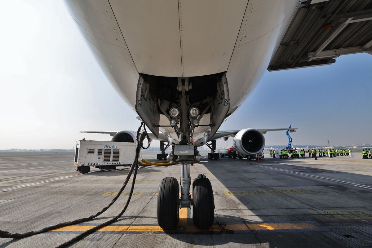 US Puts $235 Million in Jet Startup Building Low-Emission Planes ...